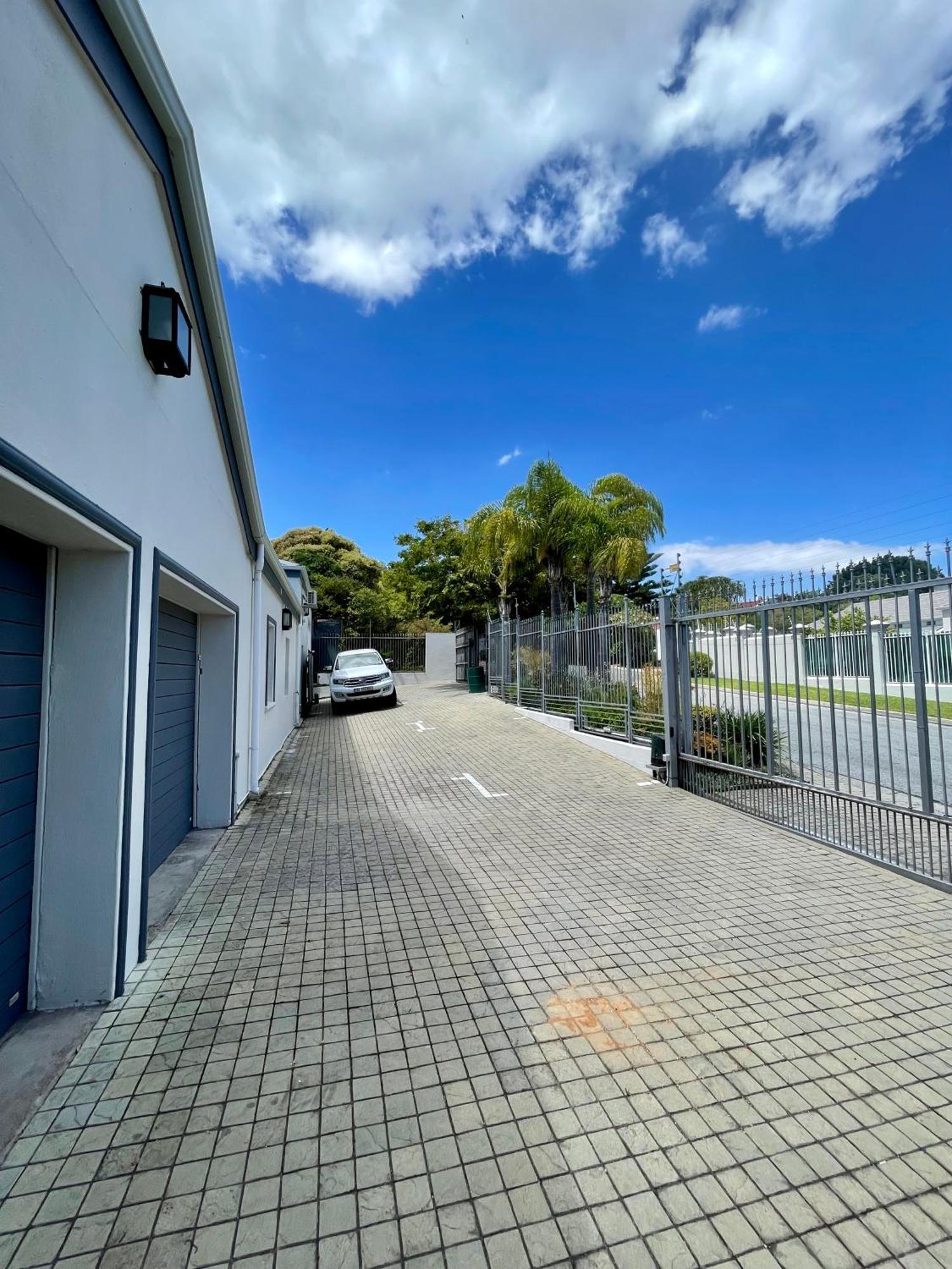 Constantiaberg Eco-villa Cape Town